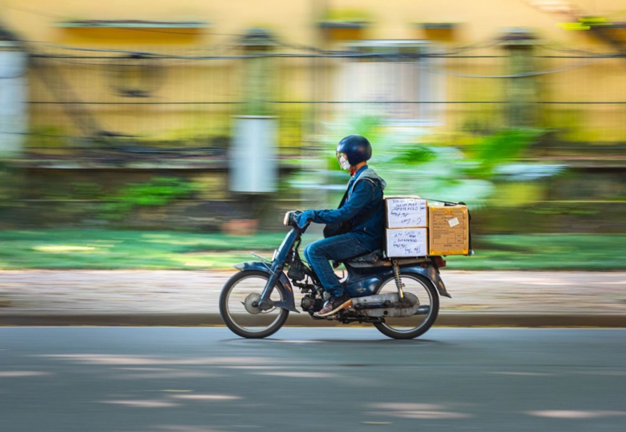 Shipper chở thùng hàng chạy tuyến phát trong phố